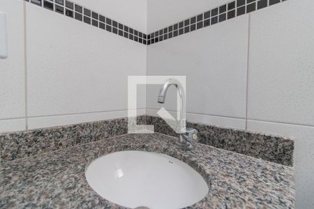 Casa à venda com 160m², 3 quartos e 2 vagas Casa à venda com 160m², 3 quartos e 2 vagasBanheiro 4