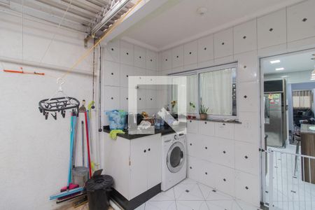 Casa à venda com 160m², 3 quartos e 2 vagas Casa à venda com 160m², 3 quartos e 2 vagasÁrea de Serviço