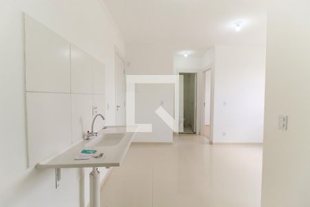Apartamento para alugar com 35m², 2 quartos e sem vaga Apartamento para alugar com 35m², 2 quartos e sem vagaCozinha e Área de Serviço