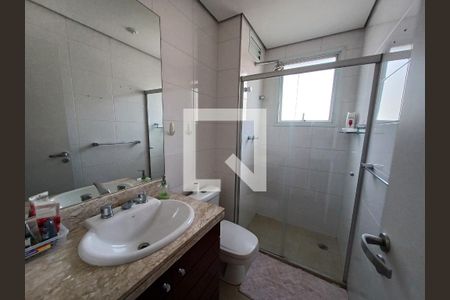 Apartamento à venda com 193m², 3 quartos e 4 vagasBanheiro da Suíte 3