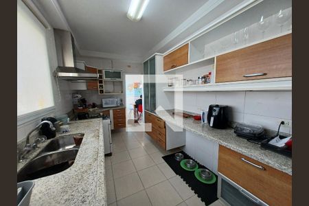 Apartamento à venda com 193m², 3 quartos e 4 vagasCozinha