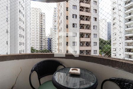 Apartamento à venda com 135m², 3 quartos e 2 vagasVaranda