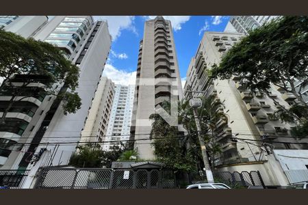 Apartamento à venda com 135m², 3 quartos e 2 vagasFachada 