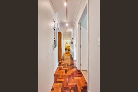 Corredor de apartamento para alugar com 3 quartos, 230m² em Vila Adyana, São José dos Campos