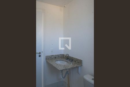 Banheiro de apartamento à venda com 1 quarto, 40m² em Partenon, Porto Alegre