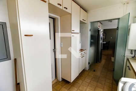 Apartamento à venda com 143m², 3 quartos e 2 vagasÁrea de Serviço