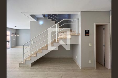 Detalhe Sala de casa de condomínio para alugar com 3 quartos, 196m² em Chácaras Silvânia, Valinhos