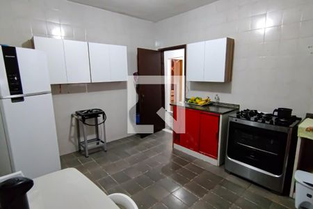 Casa à venda com 179m², 3 quartos e 3 vagascozinha