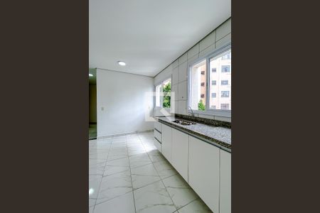 Cozinha de kitnet/studio para alugar com 3 quartos, 65m² em Liberdade, São Paulo