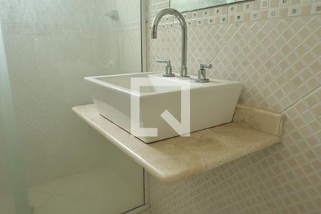 Casa à venda com 150m², 3 quartos e 2 vagasBanheiro do quarto 1