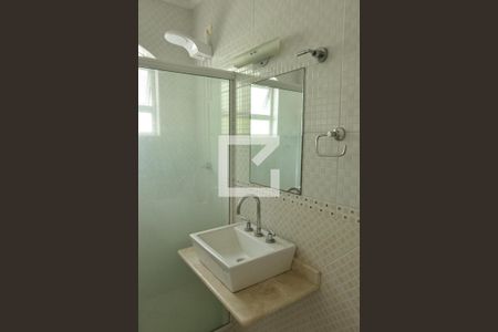 Casa à venda com 150m², 3 quartos e 2 vagasBanheiro do quarto 1