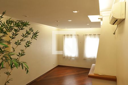 Casa à venda com 150m², 3 quartos e 2 vagassala