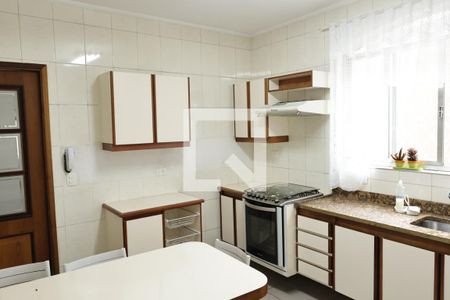 Casa à venda com 150m², 3 quartos e 2 vagascozinha