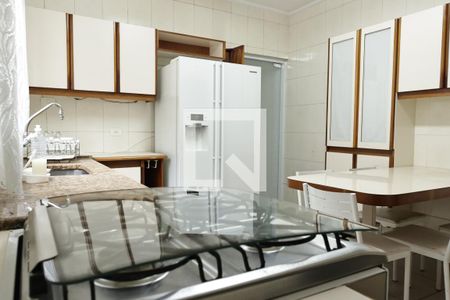 Casa à venda com 150m², 3 quartos e 2 vagascozinha