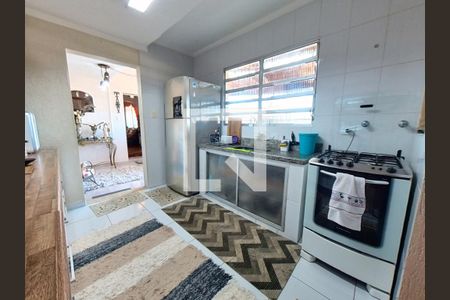Casa à venda com 240m², 4 quartos e 1 vaga Casa à venda com 240m², 4 quartos e 1 vagaCozinha