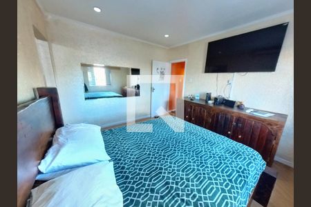 Casa à venda com 240m², 4 quartos e 1 vaga Casa à venda com 240m², 4 quartos e 1 vagaQuarto 4