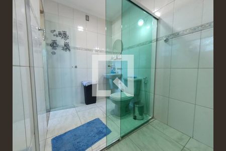 Casa à venda com 240m², 4 quartos e 1 vaga Casa à venda com 240m², 4 quartos e 1 vagaQuarto 1 - Banheiro