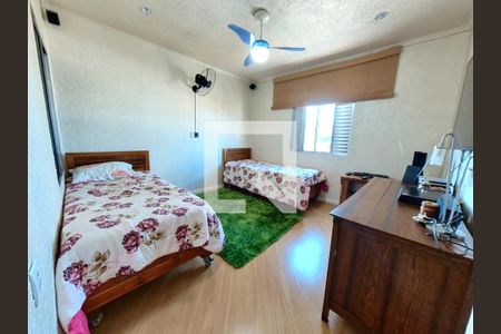 Casa à venda com 240m², 4 quartos e 1 vaga Casa à venda com 240m², 4 quartos e 1 vagaQuarto 3