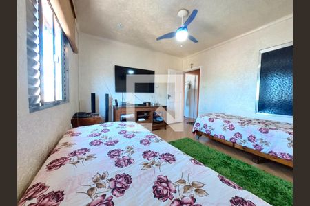 Casa à venda com 240m², 4 quartos e 1 vaga Casa à venda com 240m², 4 quartos e 1 vagaQuarto 3