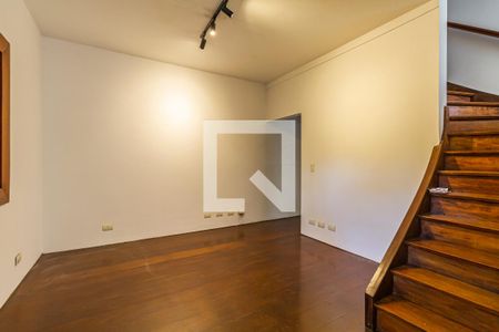 Sala de casa para alugar com 2 quartos, 130m² em Jardim Europa, São Paulo