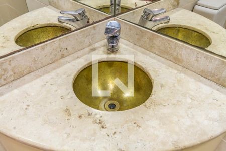 Casa à venda com 130m², 3 quartos e 2 vagasBanheiro da Suíte 1