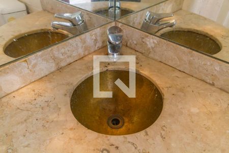 Casa à venda com 130m², 3 quartos e 2 vagasBanheiro da Suíte 2