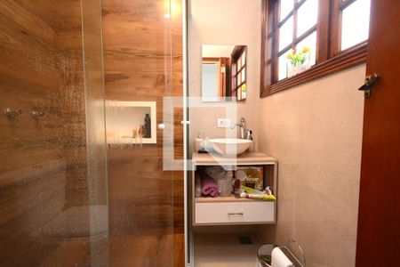 Casa à venda com 102m², 3 quartos e 3 vagasBanheiro da Suíte 1