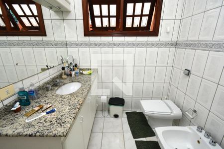 Casa à venda com 102m², 3 quartos e 3 vagasBanheiro