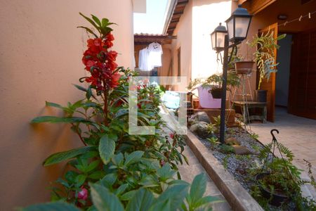 Casa à venda com 102m², 3 quartos e 3 vagasQuintal