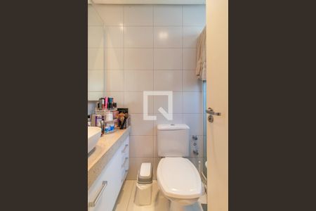Casa de condomínio à venda com 188m², 3 quartos e 2 vagasBanheiro 1