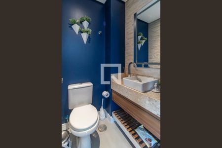 Lavabo de casa de condomínio à venda com 3 quartos, 188m² em Glória, Porto Alegre