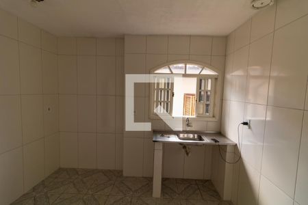 Casa à venda com 250m², 5 quartos e 2 vagas Casa à venda com 250m², 5 quartos e 2 vagasCozinha