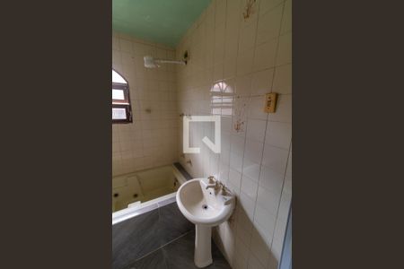 Casa à venda com 250m², 5 quartos e 2 vagas Casa à venda com 250m², 5 quartos e 2 vagasBanheiro 2