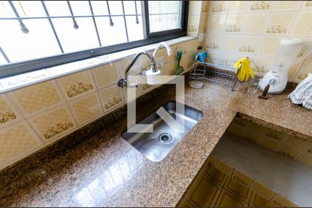 Casa à venda com 142m², 3 quartos e 2 vagasCozinha