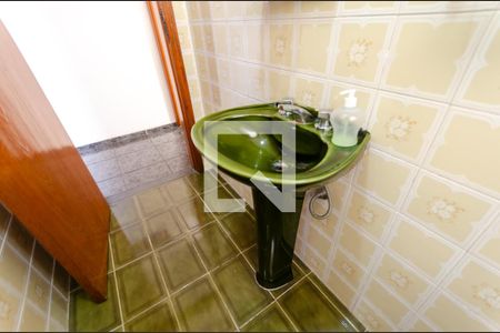 Casa à venda com 142m², 3 quartos e 2 vagasLavabo