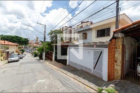 Casa à venda com 142m², 3 quartos e 2 vagasFachada