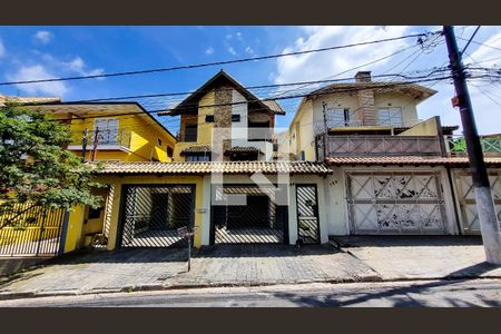 Casa à venda com 135m², 3 quartos e 3 vagasFachada