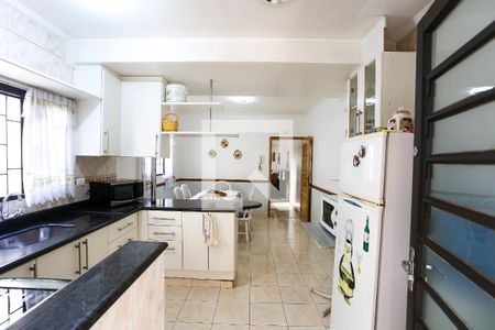 Casa à venda com 135m², 3 quartos e 3 vagascopa e cozinha