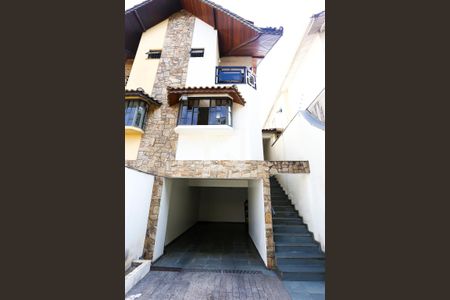 Casa à venda com 135m², 3 quartos e 3 vagasFachada