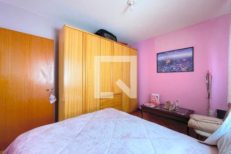 Quarto 2 de casa à venda com 3 quartos, 231m² em Jardim Sabará, Porto Alegre