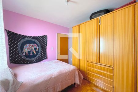 Quarto 2 de casa à venda com 3 quartos, 231m² em Jardim Sabará, Porto Alegre