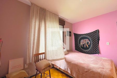 Quarto 2 de casa à venda com 3 quartos, 231m² em Jardim Sabará, Porto Alegre