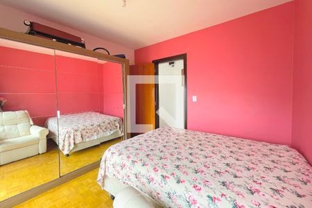 Quarto 1 de casa à venda com 3 quartos, 231m² em Jardim Sabará, Porto Alegre