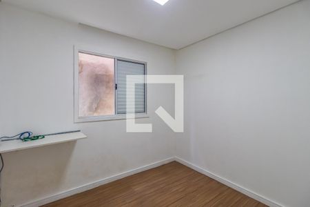 Quarto de casa para alugar com 3 quartos, 120m² em Jardim Santa Rita, Barueri