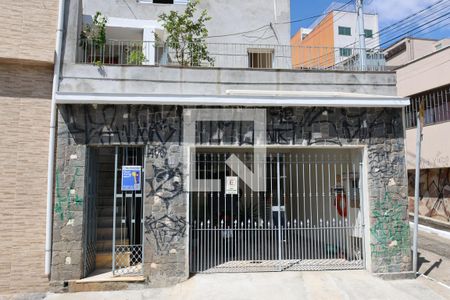 Fachada de casa para alugar com 1 quarto, 55m² em Vila Isolina Mazzei, São Paulo