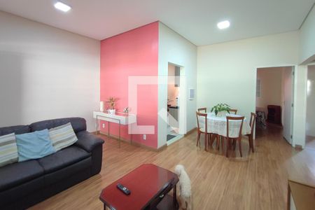 Sala de Estar de casa à venda com 4 quartos, 200m² em Vila Boa Vista, Campinas
