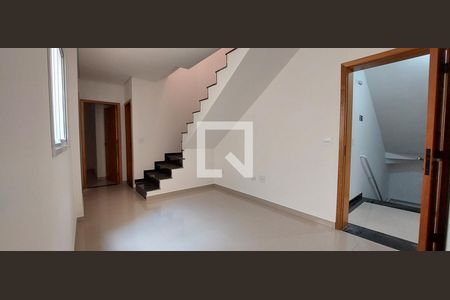 Sala de casa de condomínio à venda com 2 quartos, 110m² em Vila Helena, Santo André