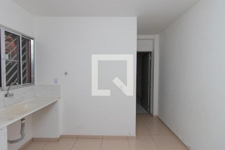 Sala/Cozinha de casa para alugar com 1 quarto, 35m² em Vila Ede, São Paulo