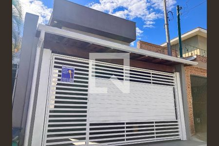 Casa à venda com 99m², 3 quartos e 1 vagaFachada