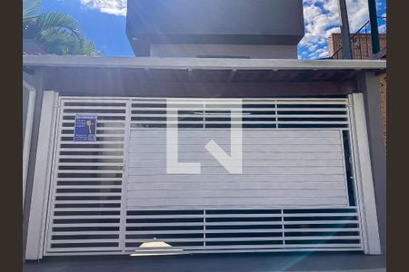 Casa à venda com 99m², 3 quartos e 1 vagaFachada